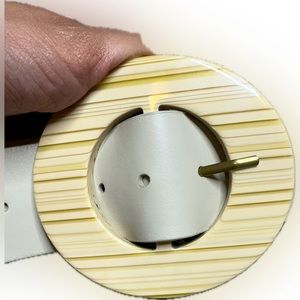 Coldwater Creek Ladies Leather Large Buckle Belt